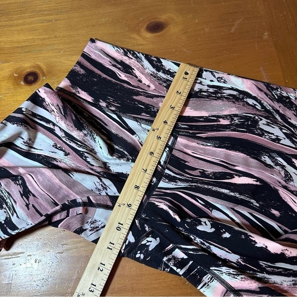 Women’s Lululemon Leggings - Picture 5 of 8